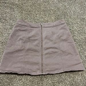 Zip-up skirt